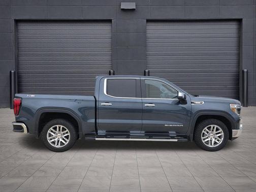 Dark Sky Metallic 2020 GMC Sierra 1500 SLT