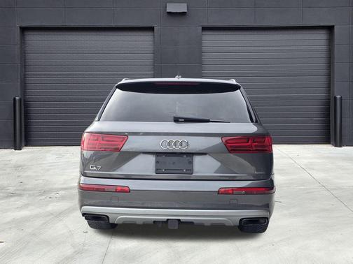 2019 Audi Q7 55 Premium Plus