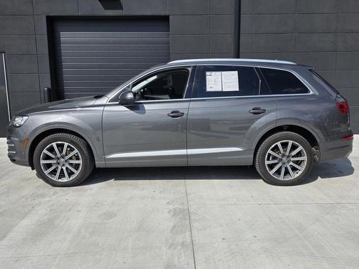 2019 Audi Q7 55 Premium Plus