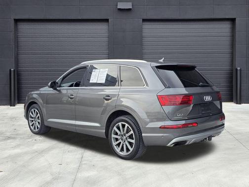 2019 Audi Q7 55 Premium Plus