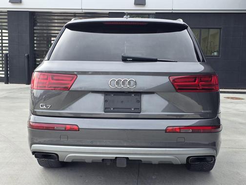 2019 Audi Q7 55 Premium Plus