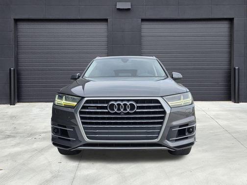 2019 Audi Q7 55 Premium Plus