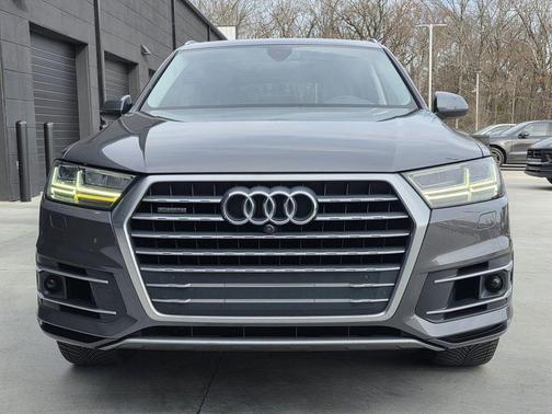 2019 Audi Q7 55 Premium Plus