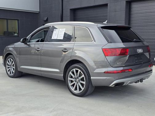 2019 Audi Q7 55 Premium Plus