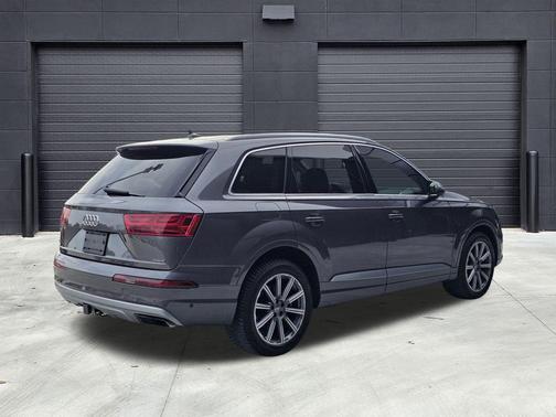 2019 Audi Q7 55 Premium Plus