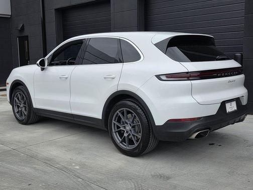 2024 Porsche Cayenne Base