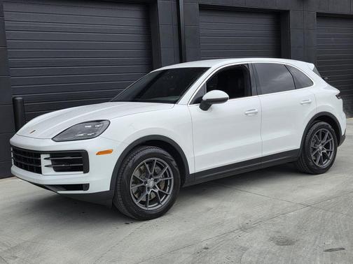 2024 Porsche Cayenne Base