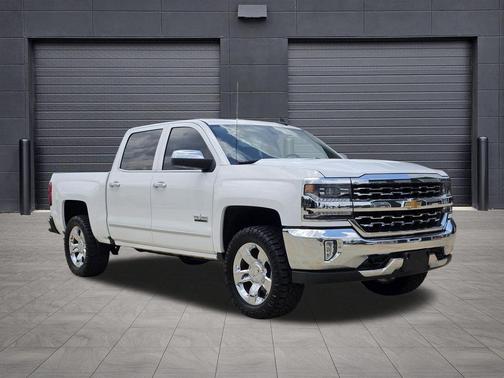 Summit White 2018 Chevrolet Silverado 1500 1LZ