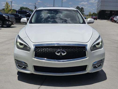 Moonlight White 2015 INFINITI Q70 3.7