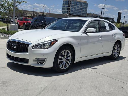 Moonlight White 2015 INFINITI Q70 3.7