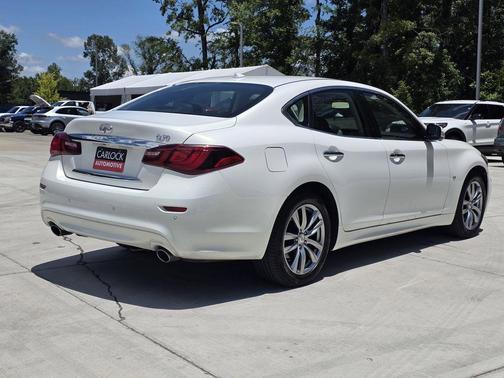 Moonlight White 2015 INFINITI Q70 3.7