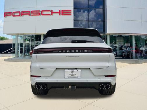 2025 Porsche Cayenne S