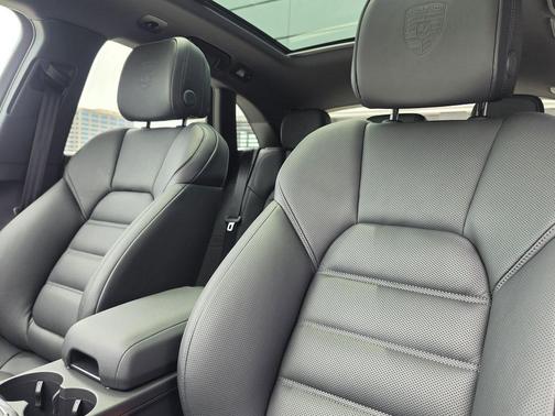 White 2026 Porsche Macan Base