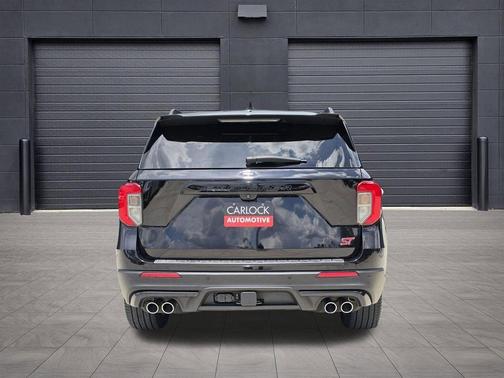 Black Metallic 2022 Ford Explorer ST