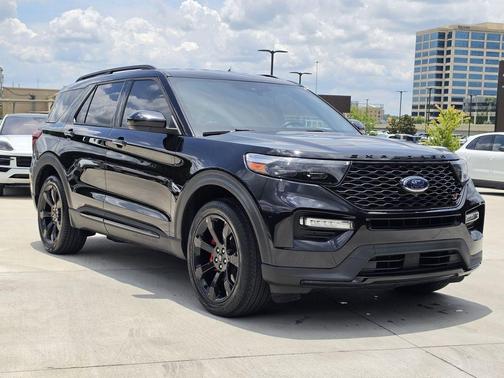 Black Metallic 2022 Ford Explorer ST