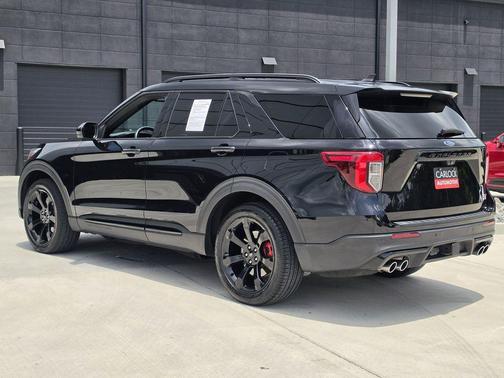 Black Metallic 2022 Ford Explorer ST
