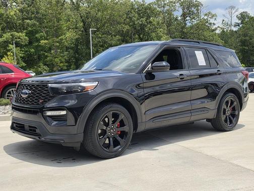 Black Metallic 2022 Ford Explorer ST
