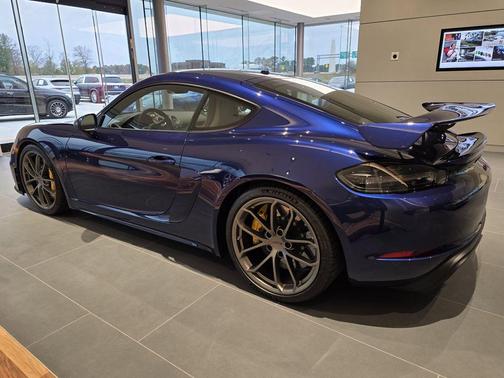 2021 Porsche 718 Cayman GT4
