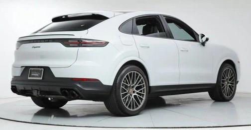 2023 Porsche Cayenne 