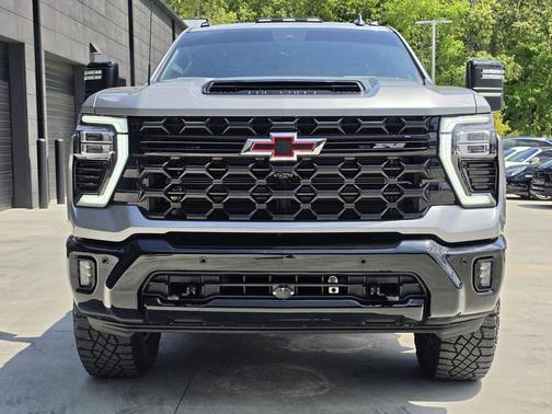 Sterling Gray Metallic 2025 Chevrolet Silverado 2500 ZR2