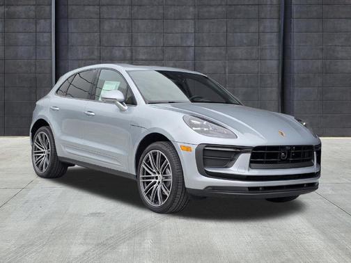 Dolomite Silver Metallic 2026 Porsche Macan Base