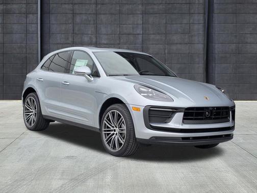 Dolomite Silver Metallic 2026 Porsche Macan Base