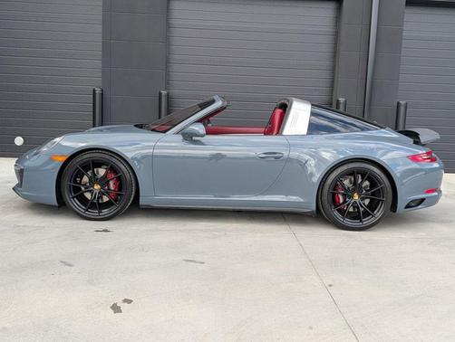 2017 Porsche 911 Targa 4
