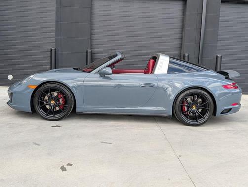 2017 Porsche 911 Targa 4