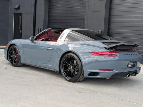2017 Porsche 911 Targa 4