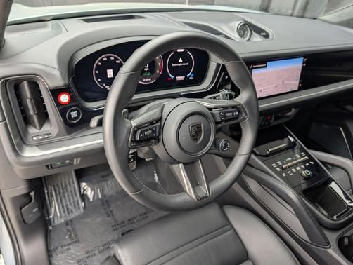 2025 Porsche Cayenne Turbo