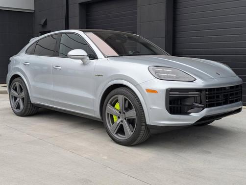 2025 Porsche Cayenne Turbo