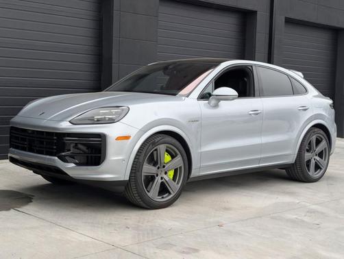 2025 Porsche Cayenne Turbo
