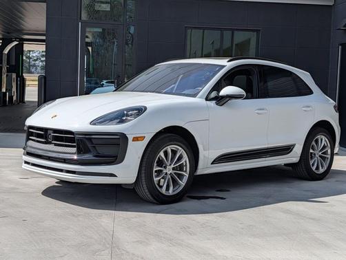 2025 Porsche Macan T