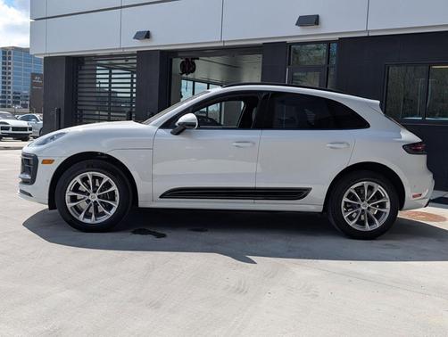 2025 Porsche Macan T