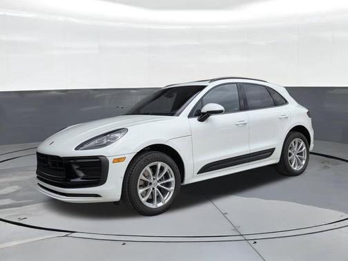 2025 Porsche Macan T