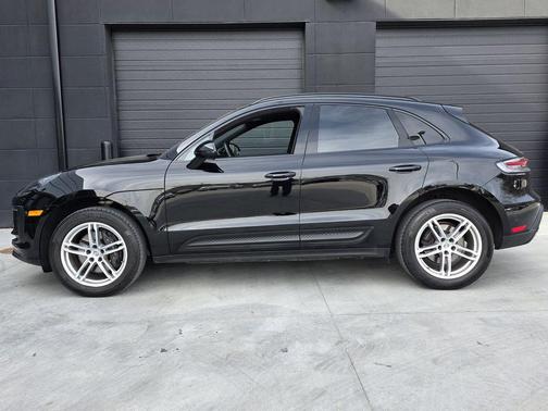 2023 Porsche Macan T