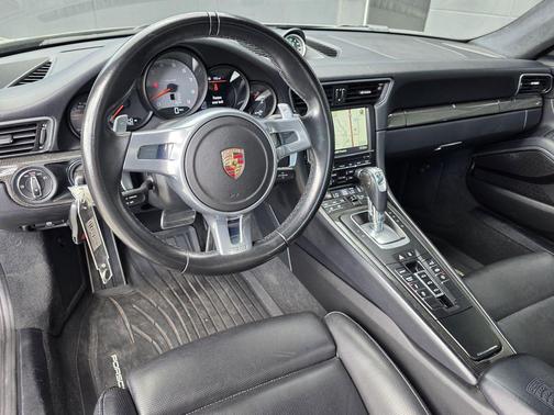 2015 Porsche 911 Carrera 4S