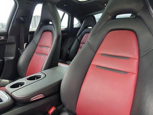GT Silver Metallic 2023 Porsche Panamera 4 Platinum Edition