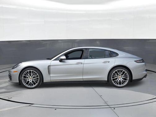 GT Silver Metallic 2023 Porsche Panamera 4 Platinum Edition