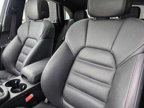 2025 Porsche Macan S