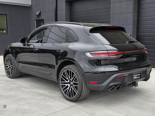 2025 Porsche Macan S