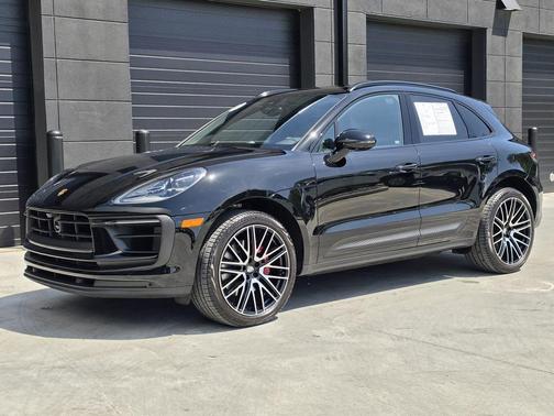 2025 Porsche Macan S
