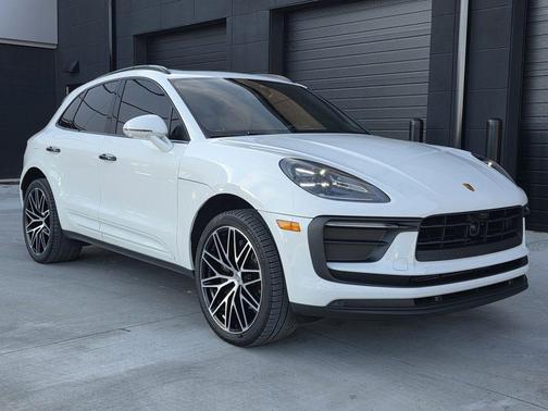 2023 Porsche Macan T