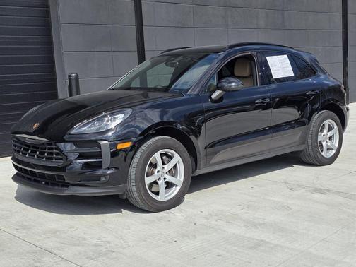 2021 Porsche Macan Base