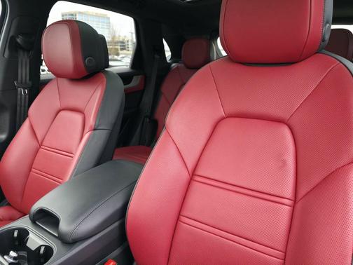 2025 Porsche Cayenne Base