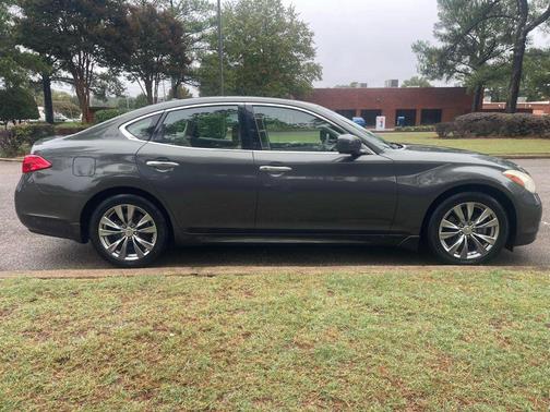 2011 INFINITI M37 Base