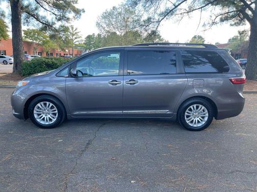 2015 Toyota Sienna XLE Premium