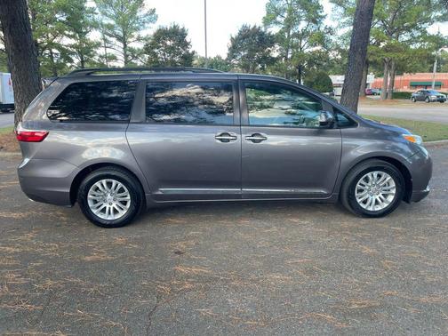2015 Toyota Sienna XLE Premium