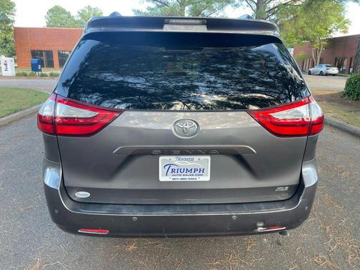 2015 Toyota Sienna XLE Premium