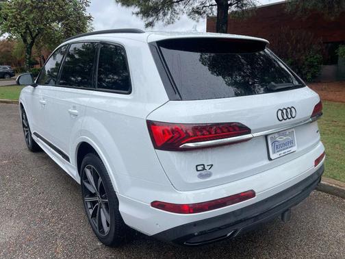 2021 Audi Q7 55 Premium Plus